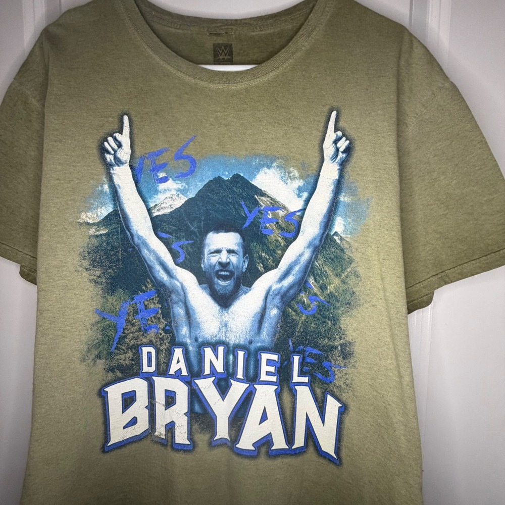WWE Daniel Bryan‎ Yes Yes Yes Graphic T-Shirt Mens Large Olive Green Wrestling